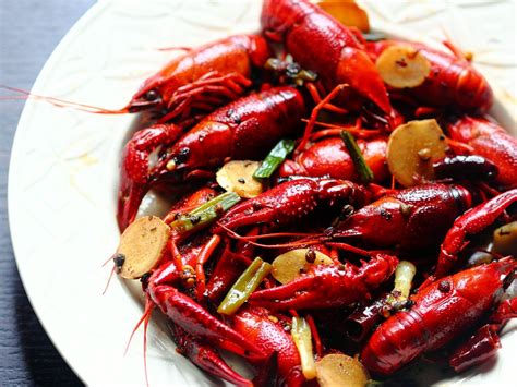  Spicy Crawfish With Sichuan Peppercorns: An Explosion Of Flavor And A Dance On Your Tongue!