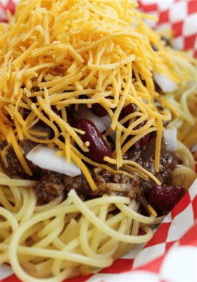  Cincinnati Chili: Een hartverwarmende tomatensaus met een vleugje kaneel en chocolade!